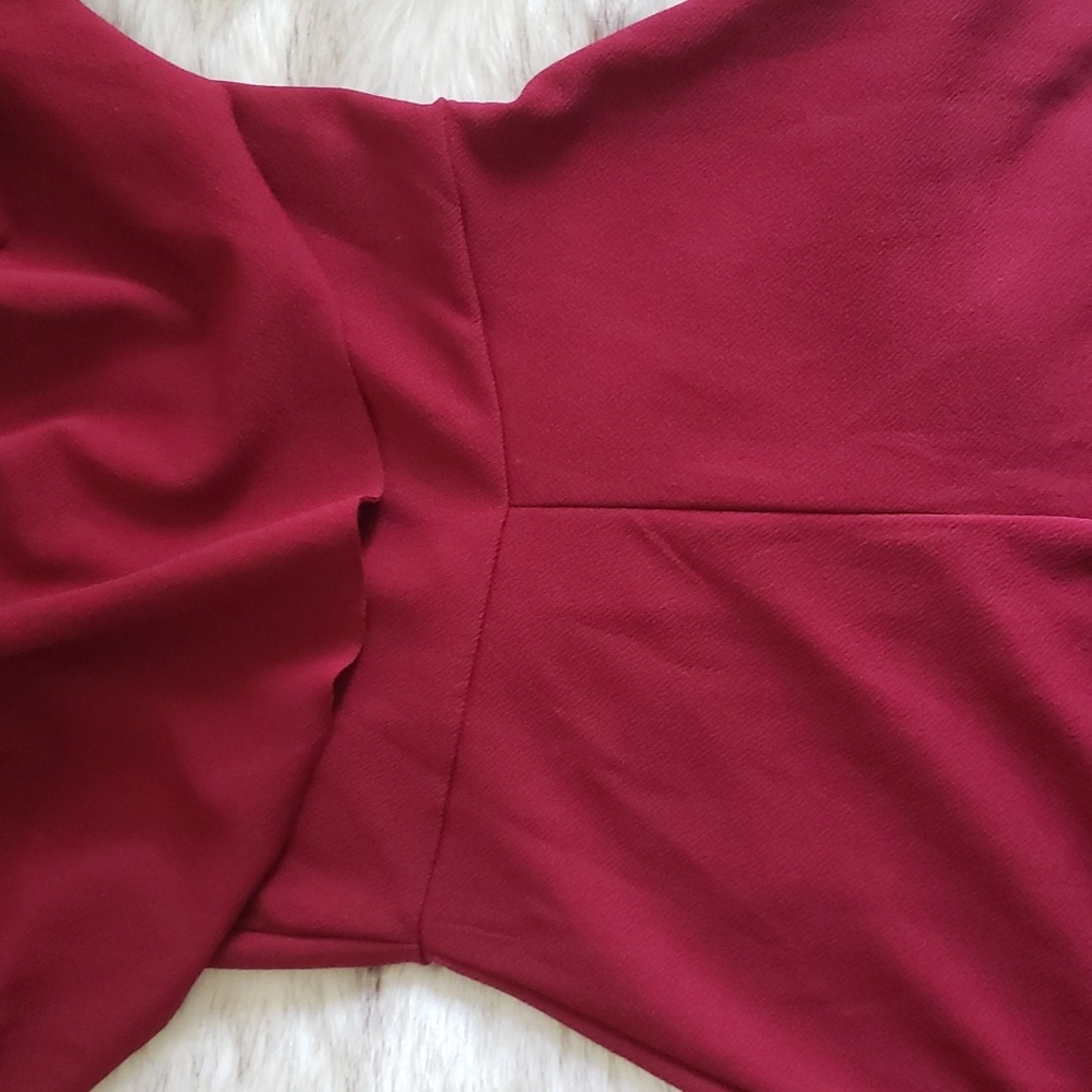 Red romper size medium - Picture 5 of 10